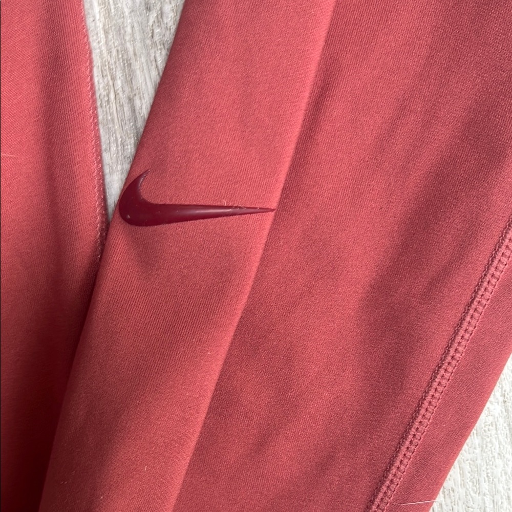 🔥 Nike burnt orange High-Waisted Leggings 🔥